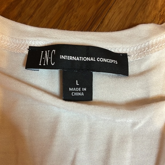 Inc international concept short sleeve blouse Size L with glitter cheetah - Picture 3 of 4